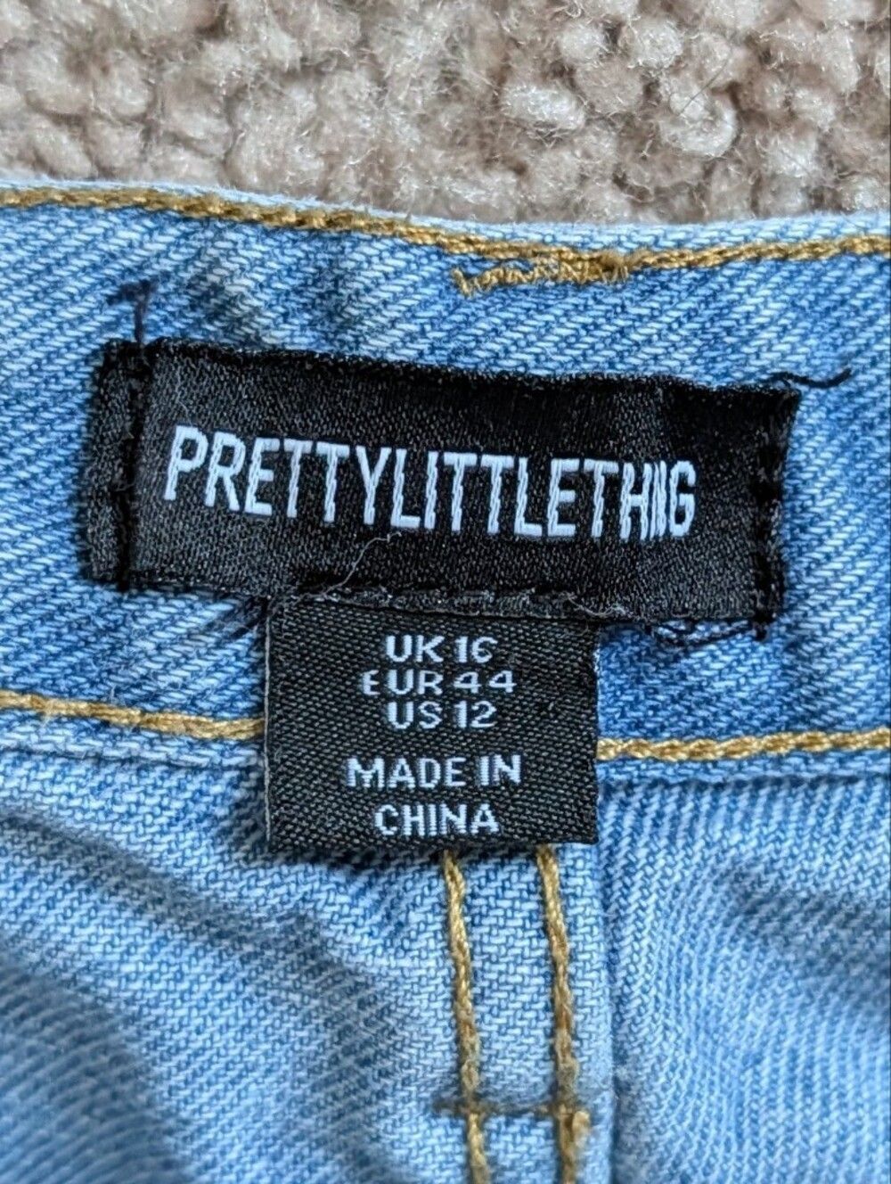 Prettylittlething Women Light Blue Distress Split Hem Straight Leg Jean Size 12 - Picture 3 of 12